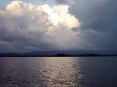 কর্ণফুলিতে ডুবল কোস্টার জাহাজ