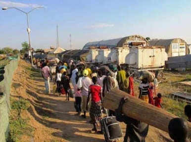 South Sudan: Assailants attack UN base sheltering civilians
