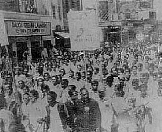 মুক্তিযুদ্ধঃ মোল্লাকে ফাঁসির নির্দেশ মুক্তিযুদ্ধঃ মোল্লাকে ফাঁসির নির্দেশ