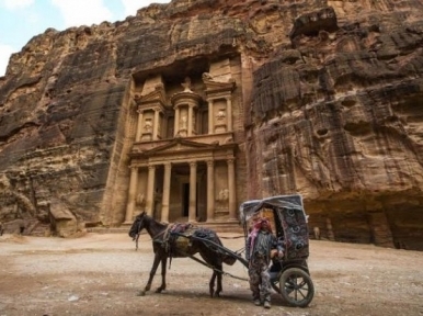 Queen Rania, Google collaborate to promote Petra in Jordan