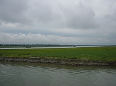 যাত্রীবাহী লঞ্চ ডুবল পদ্মায় 