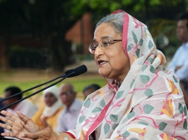 আদর্শবান নেতৃত্ব গড়ে তুলতে ছাত্রলীগের নেতা ও কর্মীদের আহ্বান করলেন হাসিনা