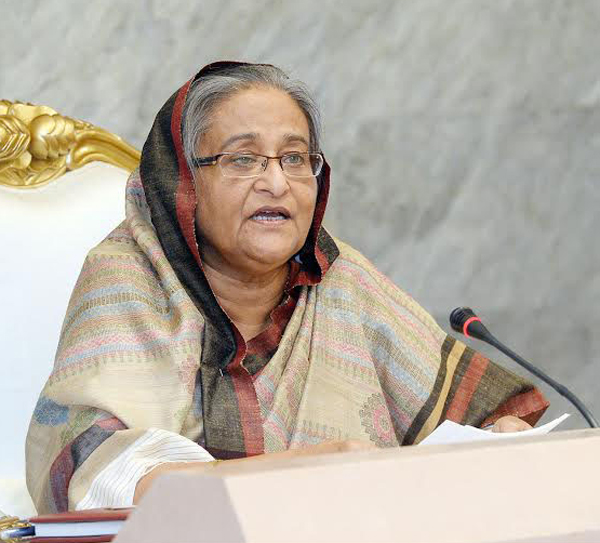 এখন কমবে না জ্বালানি তেলের দামঃ হাসিনা এখন কমবে না জ্বালানি তেলের দামঃ হাসিনা