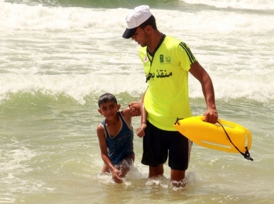 UN development agency provides lifeline to Gaza lifeguards, in bid to keep workers from debtors’ prison