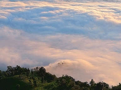 এবার বান্দরবানে পর্যটকের দেখা নেই