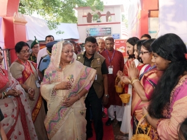 PM thanks Muslim's staying beside Hindu houses