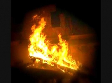 Fire breaks out in Gazipur warehouse 
