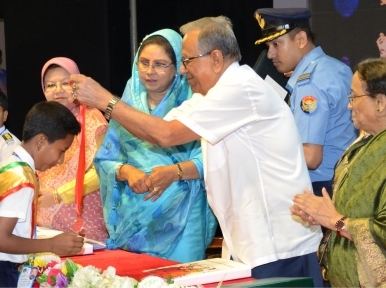 Give children a chance to grow up normally: President Hamid tells parents