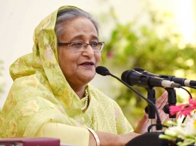 PM Hasina presents Eid gift to people from three districts 