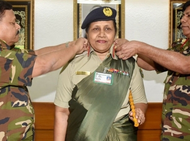 First woman major general