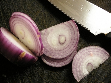 Officials launch campaign to prevent increase of onion price during Ramadan month
