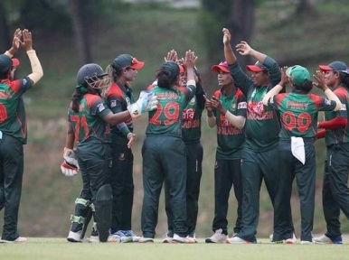 Bangladesh eves reach semis