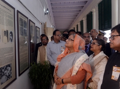 Sheikh Hasina visits Thakurbari 