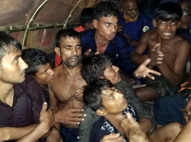 12 fishermen detained