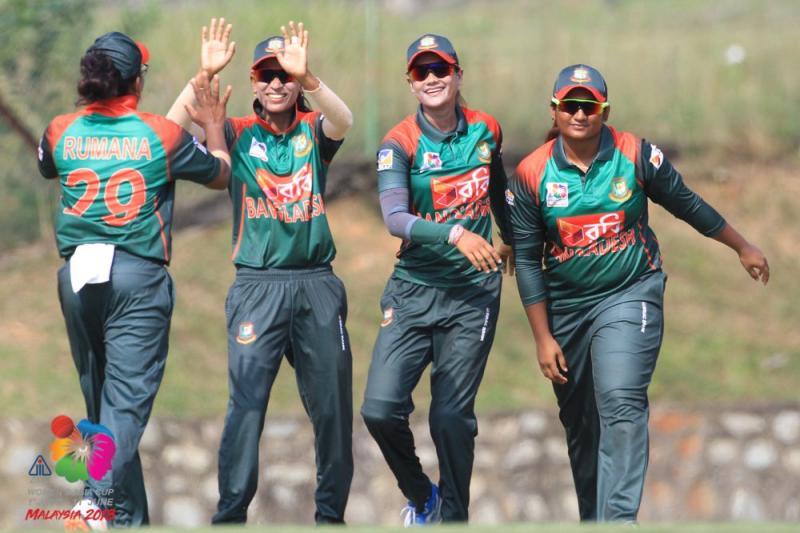 Asia Cup winning women cricketers get IPhone, Rs. 2 crore 