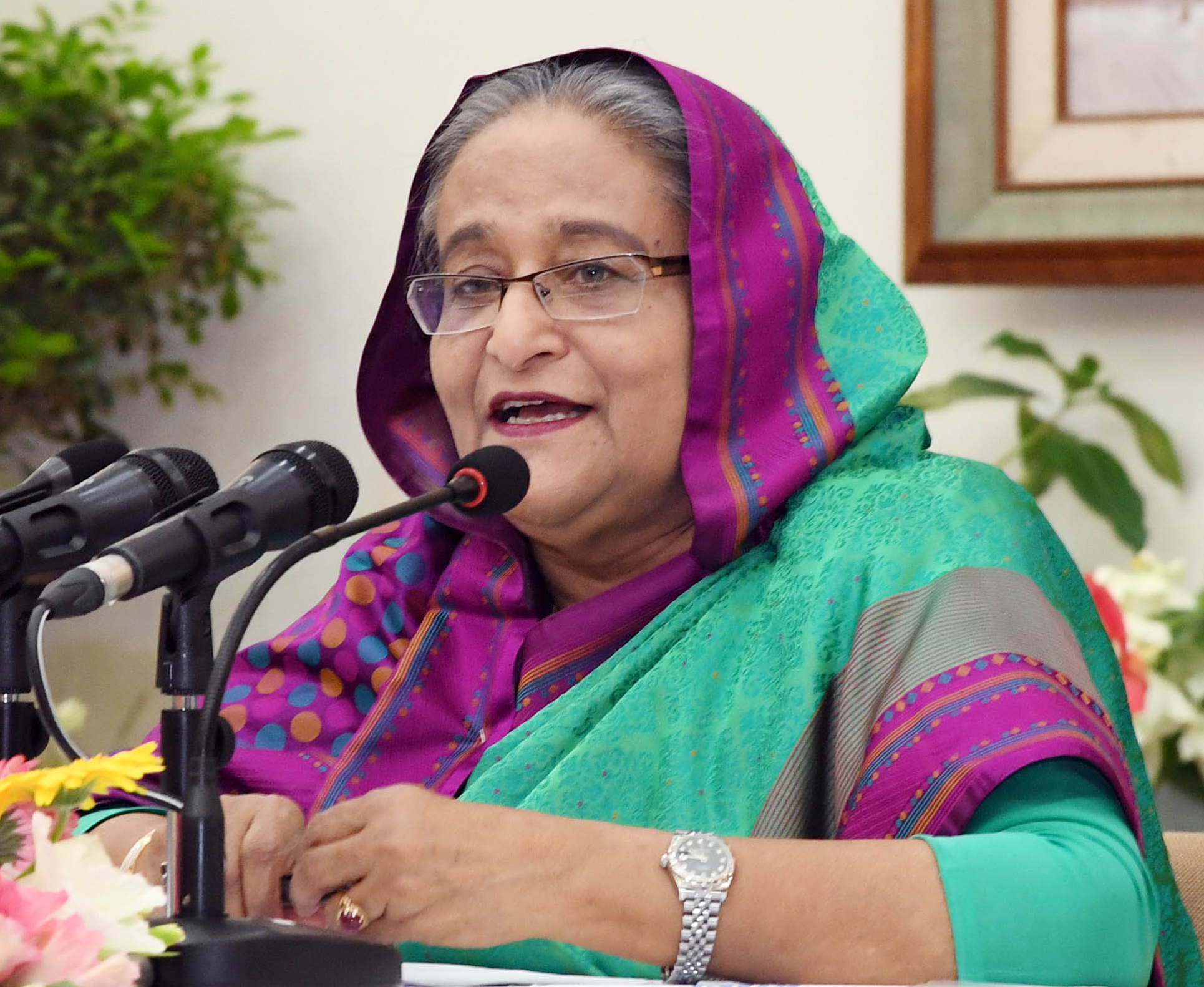 Let's see how many phases will be needed: Hasina