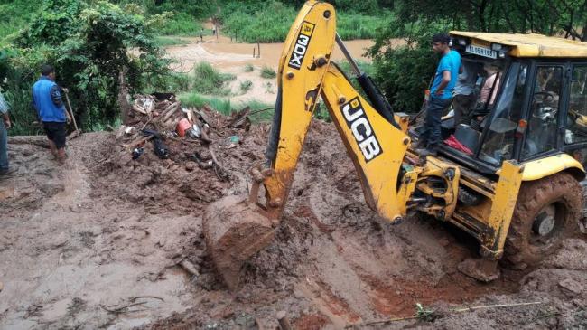 Landslide kills four in Bandarban 