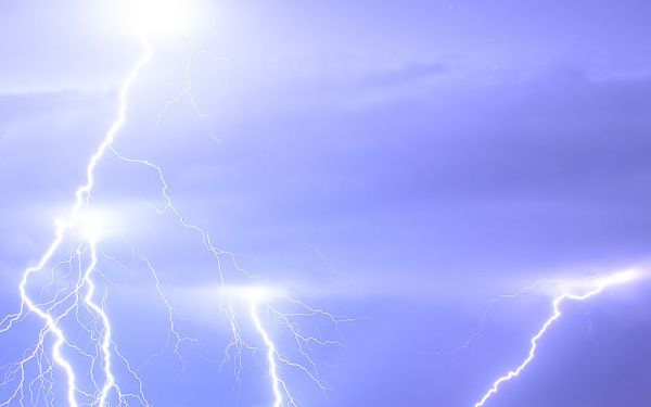 Lightning kills farmer 