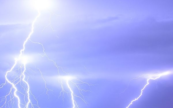 Lightning kills farmer Lightning kills farmer
