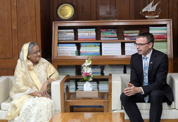 Estonia Minister Mikser meets SHeikh Hasina, Rohingya issue discussed 