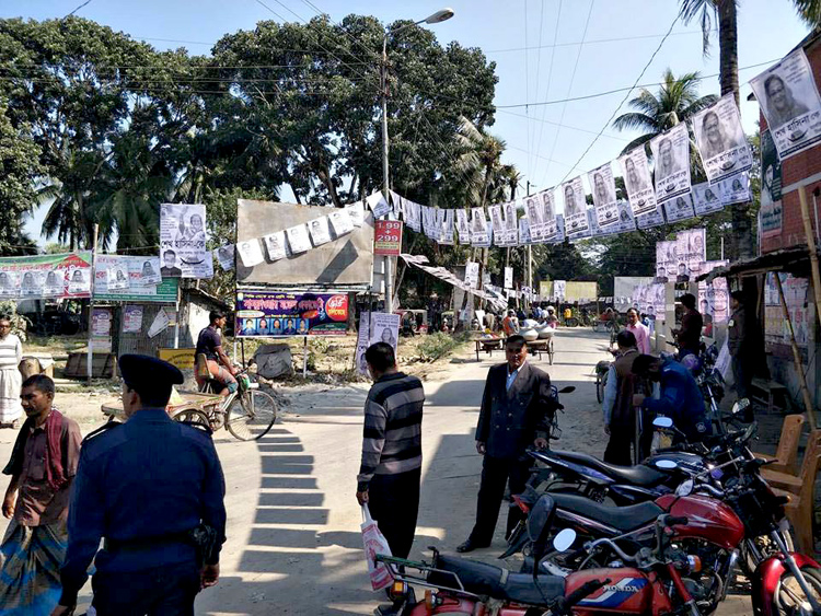 Festival around Kotaparay over Sheikh Hasina's public rally