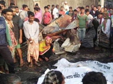 Chittagong: Fire in slum leaves 8 charred to death