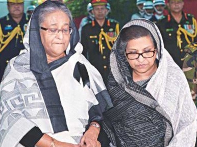 Sheikh Hasina calls Sultana to offer condolence