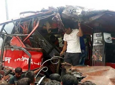 Bogura: Bus mishap kills 3
