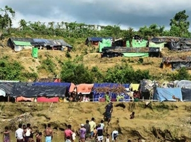 Rohingya camp: Bullets fired targeting police
