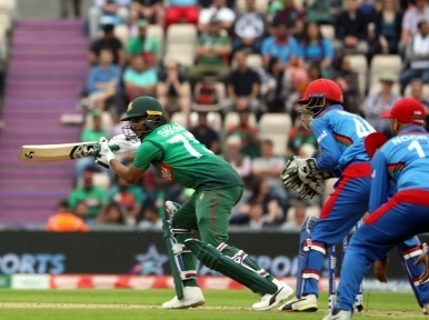 Bangladesh beat Afghanistan to keep hopes for reaching semis alive
