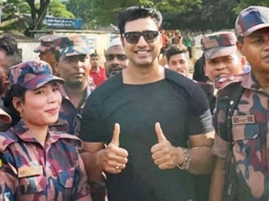 Dev spends time, sings songs with BGB personnel 