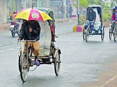 Fog, rain hit life in Bangladesh 