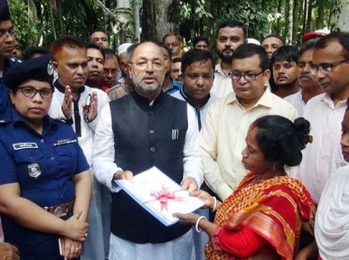 Bangladesh minister changes fate of Shefali