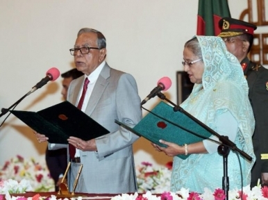 PM Sheikh Hasina,President Hamid stand beside Kader