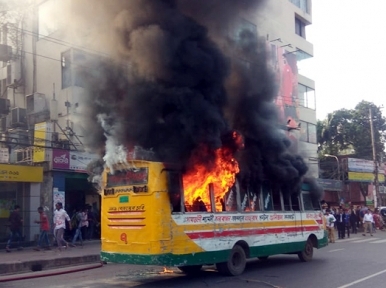 Dhanmondi: Road Mishap, Fire in Private Car and Bus 