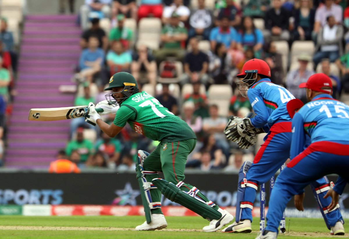 Bangladesh beat Afghanistan to keep hopes for reaching semis alive