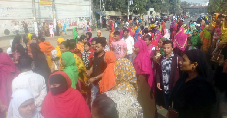 Workers returning back in Ashulia