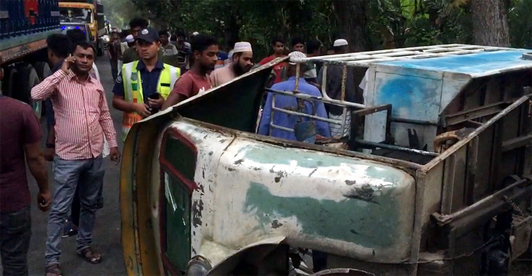 Bagerahat: Road Accident leaves 2 dead 