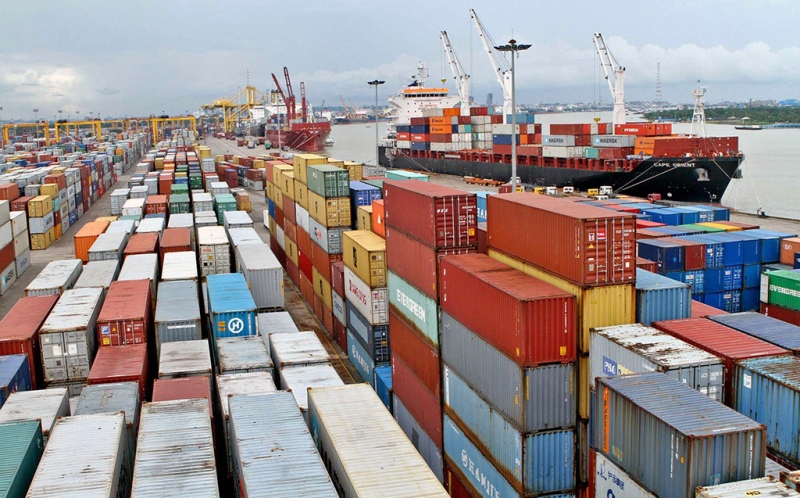 Trade deficit reducing gradually Trade deficit reducing gradually
