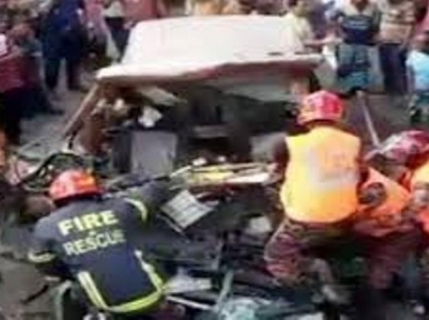 Five killed as ambulance collides with truck in Kushtia