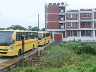 Indian High Commissioner hands over two school buses to Chhaayanaut