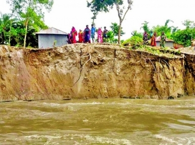 Jamuna river witnesses breaking 