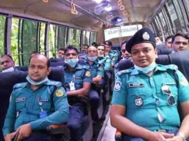 Dhaka: 30 Covid-recovered Chittagong policemen arrive in the capital to donate plasma