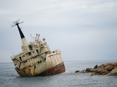 Bangladesh: Trawler with Rohingyas capsizes in Bay of Bengal, 15 die