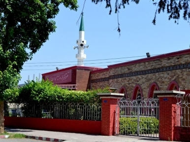Pakistan: Islamabad's Lal Masjid cordoned off to stop cleric’s possible return