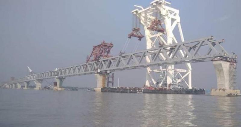 5,700 metres of Padma Bridge visible 5,700 metres of Padma Bridge visible