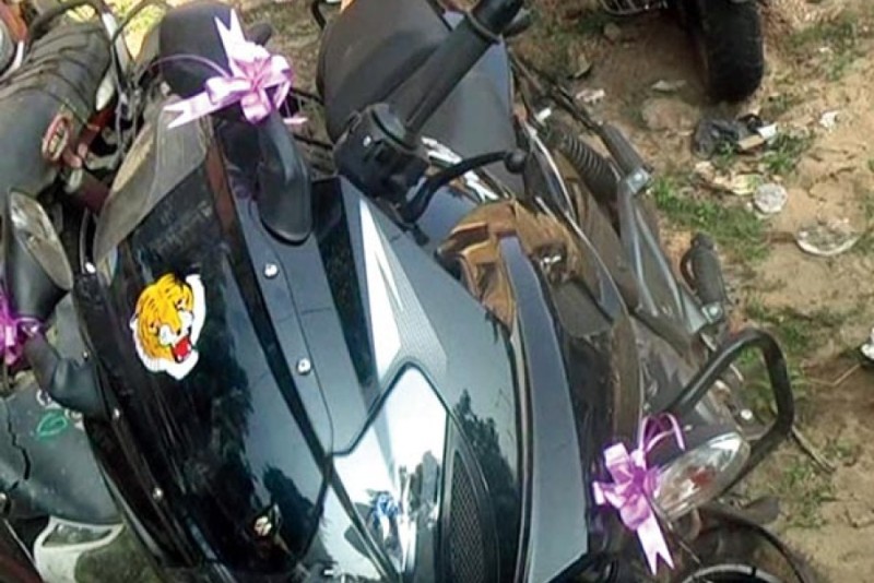 Motorcycle accident kills teen in Pirojpur