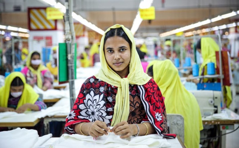 Garment exports exceeds $8 billion