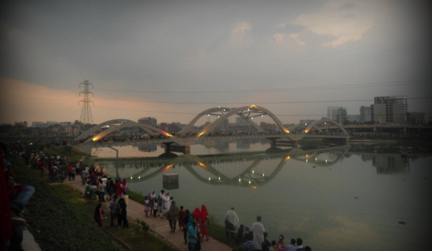 Dhaka's canals to be like Hatirjheel Dhaka's canals to be like Hatirjheel