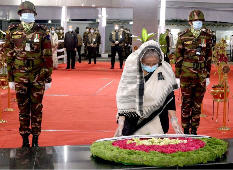 PM Hasina pays her respects to Bangabandhu Sheikh Mujibur Rahman on National Mourning Day